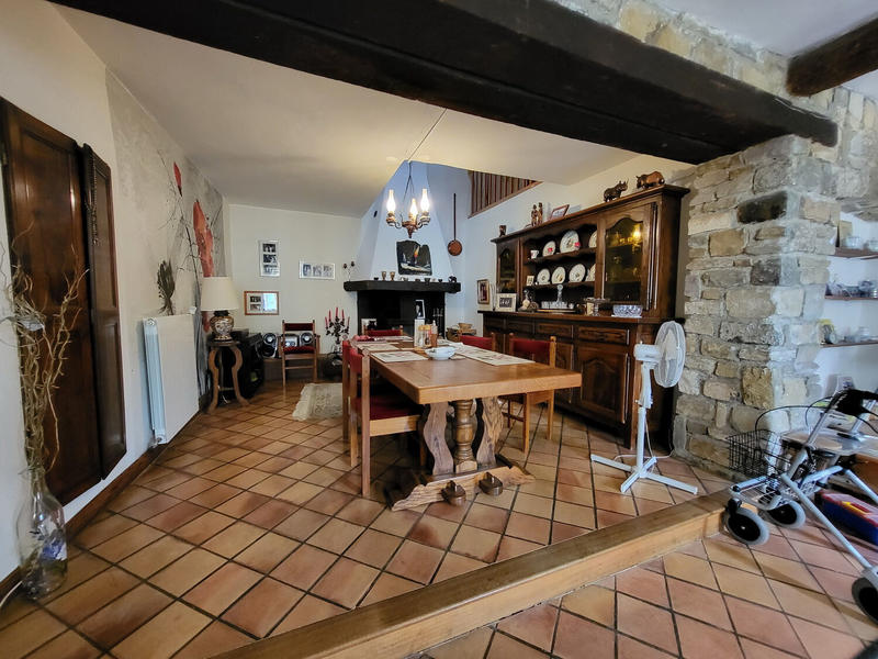 Maison - 436 m² - 15 pièces