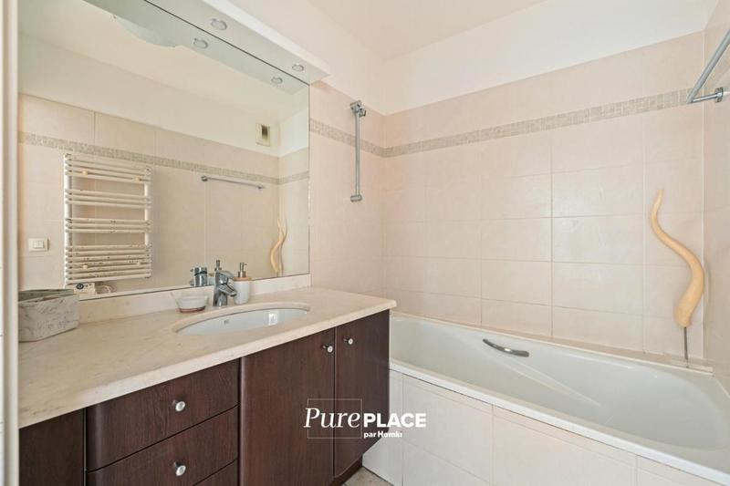 Appartement - 82 m² - 4 pièces