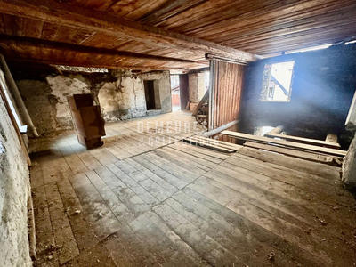 Maison ancienne - 300 m² - 6 pièces