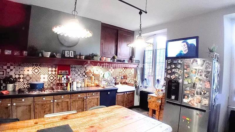 Maison - 335 m² - 6 pièces