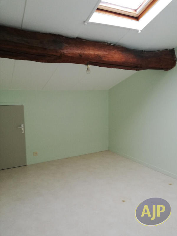 Appartement - 80 m² - 4 pièces