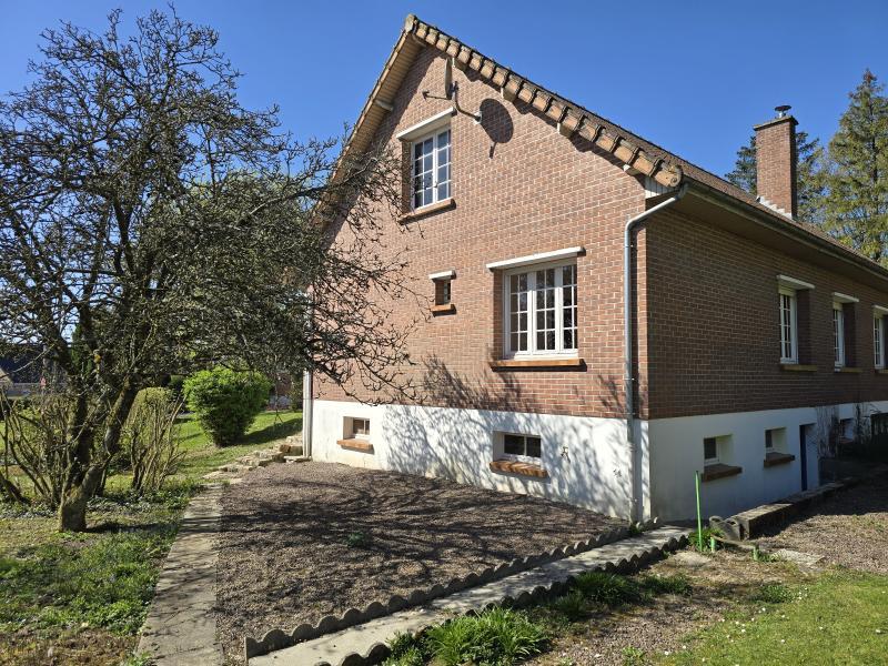 Maison - 96 m² - 6 pièces