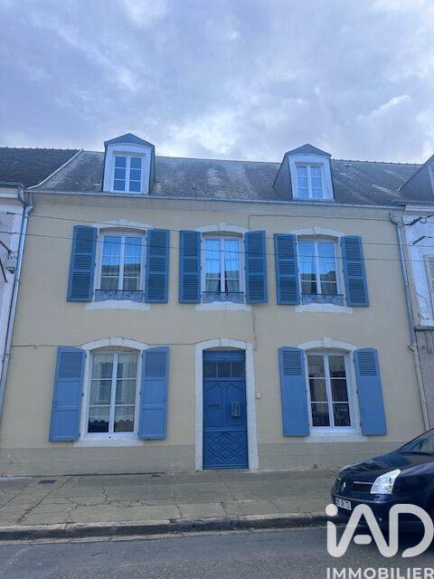 Maison de ville - 246 m² - 11 pièces