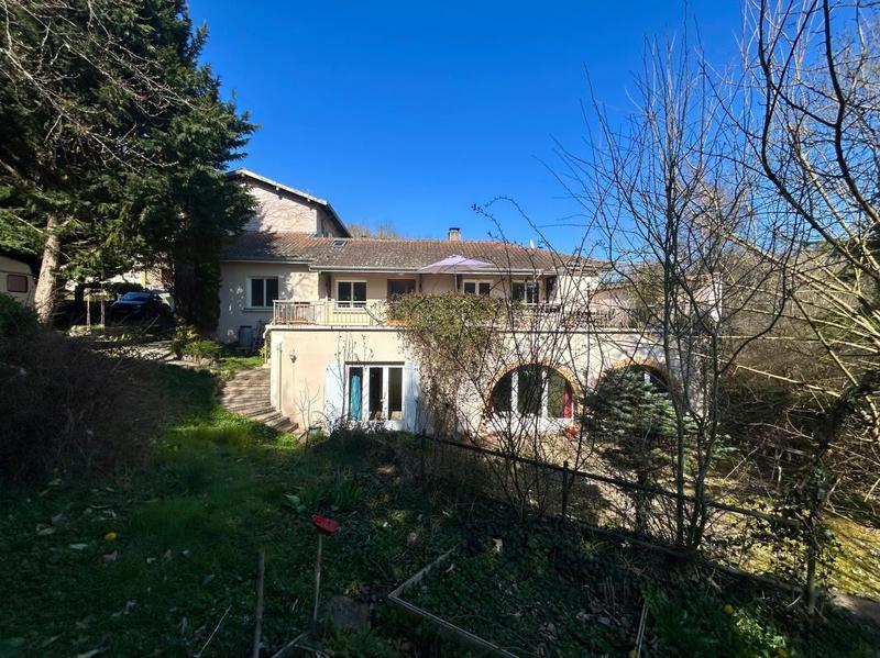 Maison - 140 m² - 4 pièces