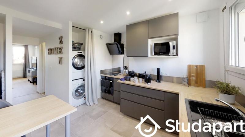 Chambre - 11 m² - 1 pièce