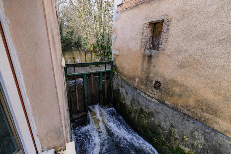 Moulin - 51 m² - 2 pièces