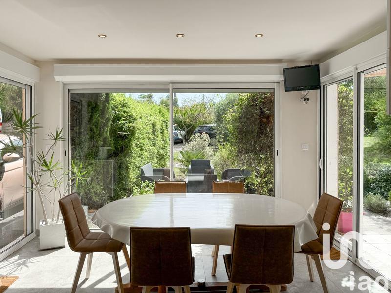 Maison - 297 m² - 10 pièces