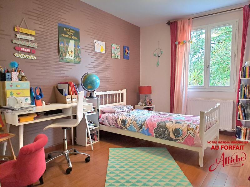 Maison - 217 m² - 6 pièces