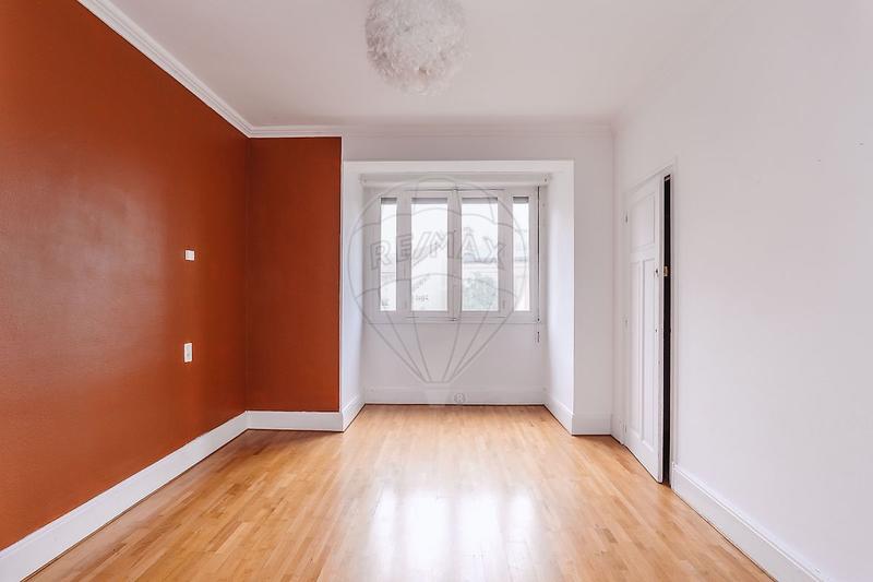 Appartement - 95 m² - 3 pièces