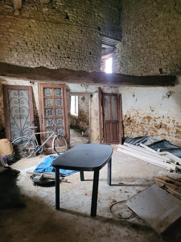 Grange - 94 m² - 2 pièces