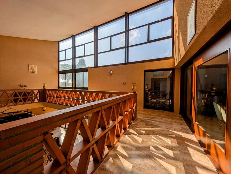 Demeure - 604 m² - 14 pièces