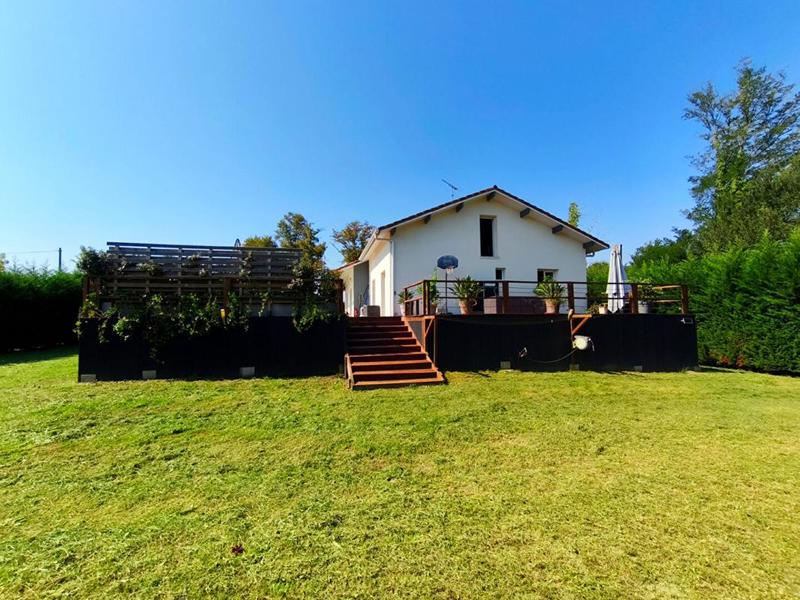 Maison - 196 m² - 7 pièces