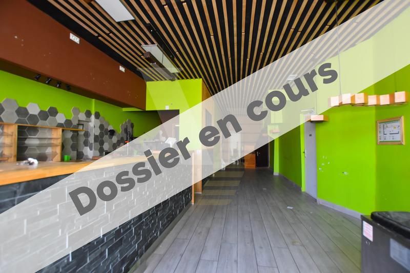 Local commercial - 90 m² - 4 pièces