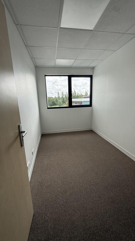 Bureau - 235 m²