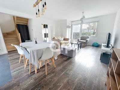 Maison - 104 m² - 4 pièces