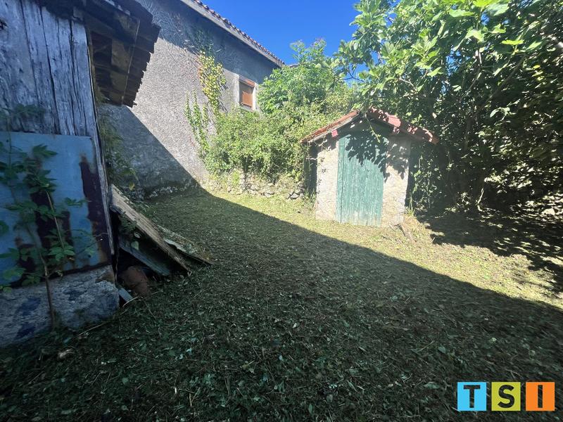 Grange - 240 m² - 2 pièces