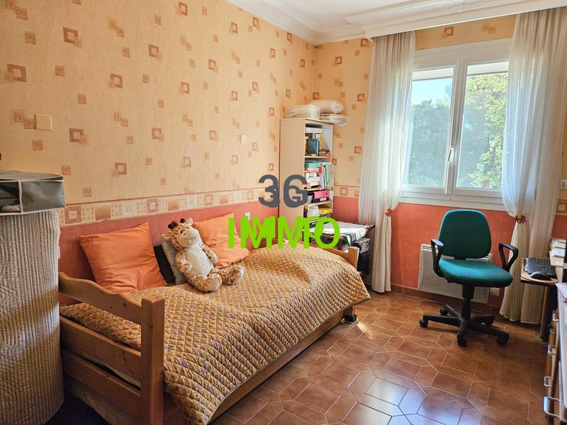 Maison traditionnelle - 201 m² - 8 pièces