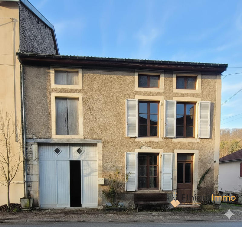 Maison - 90 m² - 3 pièces