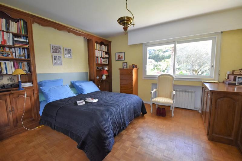 Maison - 306 m² - 8 pièces