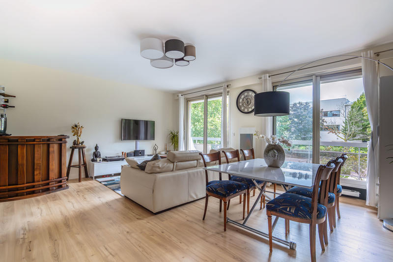 Appartement - 100 m² - 5 pièces