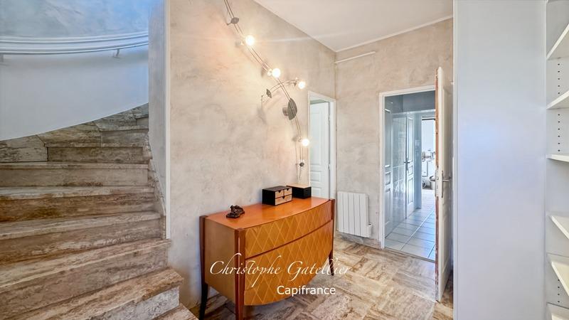 Appartement - 100 m² - 4 pièces