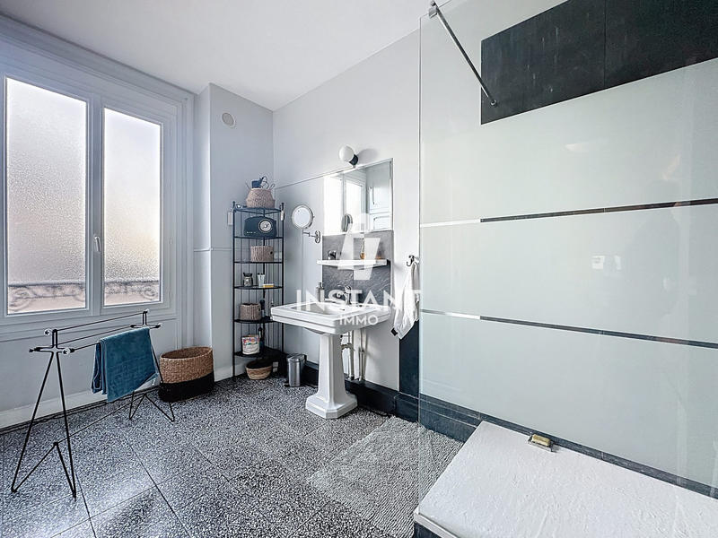 Maison - 190 m² - 8 pièces