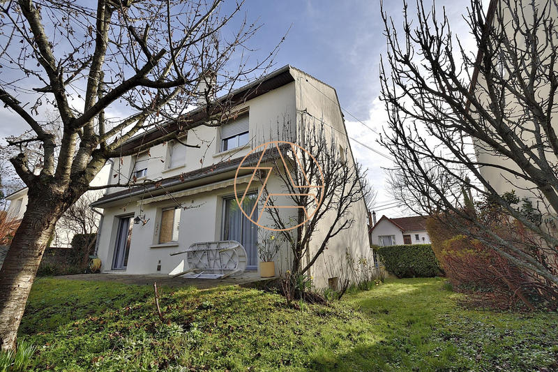 Maison - 160 m² - 7 pièces