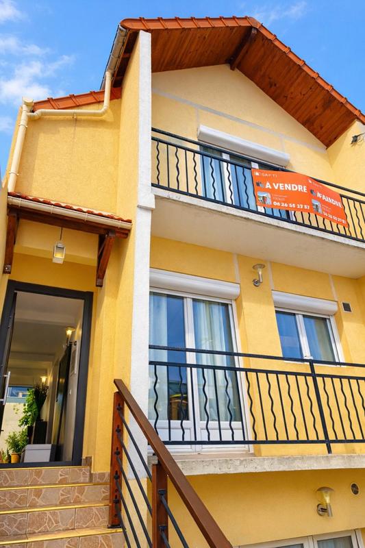 Maison de ville - 134 m² - 8 pièces