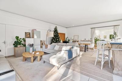 Maison - 467 m² - 10 pièces