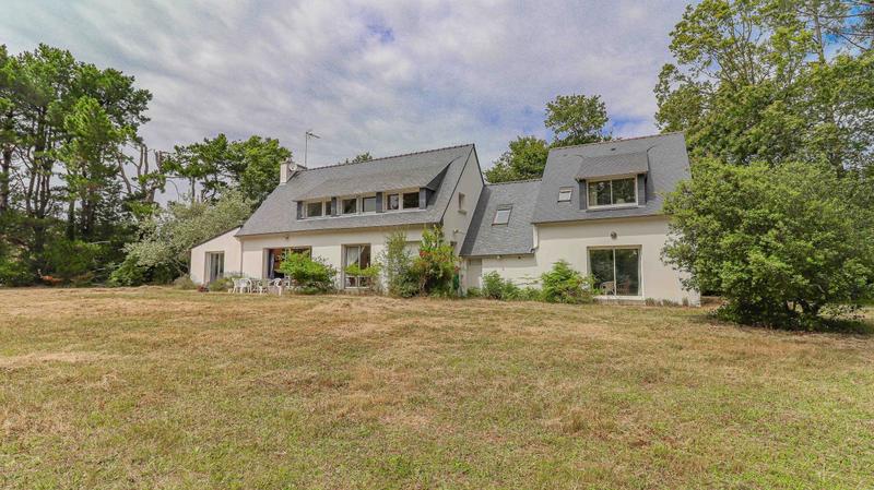 Maison - 250 m² - 10 pièces