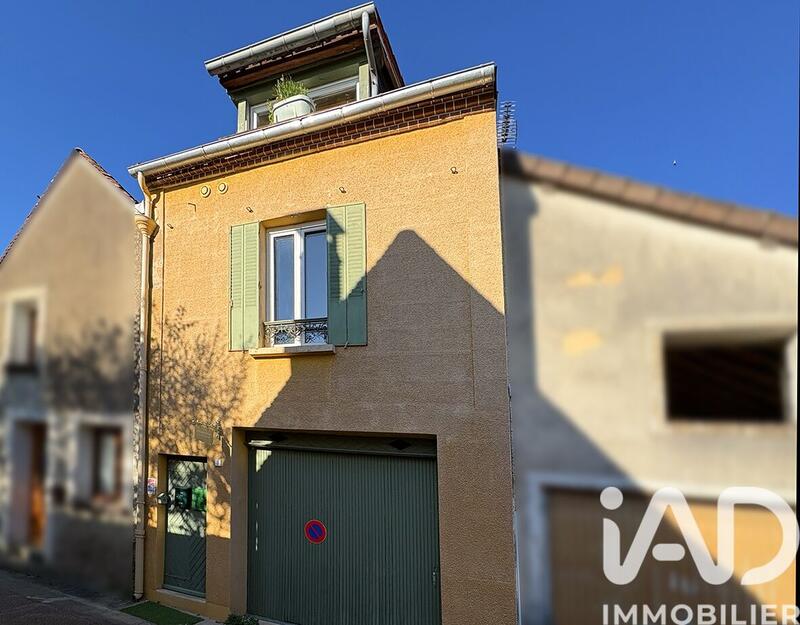 Maison de village - 218 m² - 9 pièces