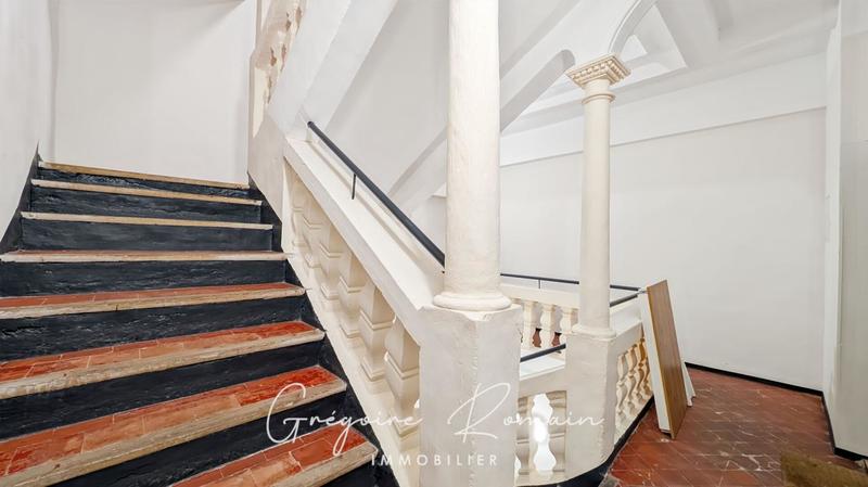 Immeuble - 371 m² - 19 pièces