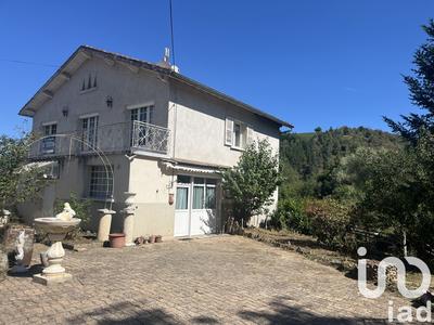 Maison - 143 m² - 5 pièces