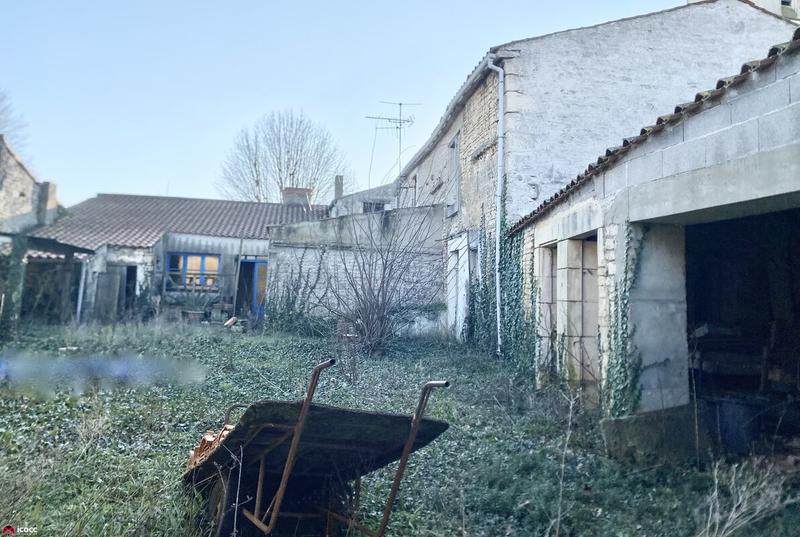 Maison en pierre - 400 m² - 14 pièces