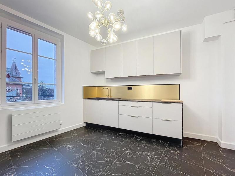 Appartement - 80 m² - 4 pièces