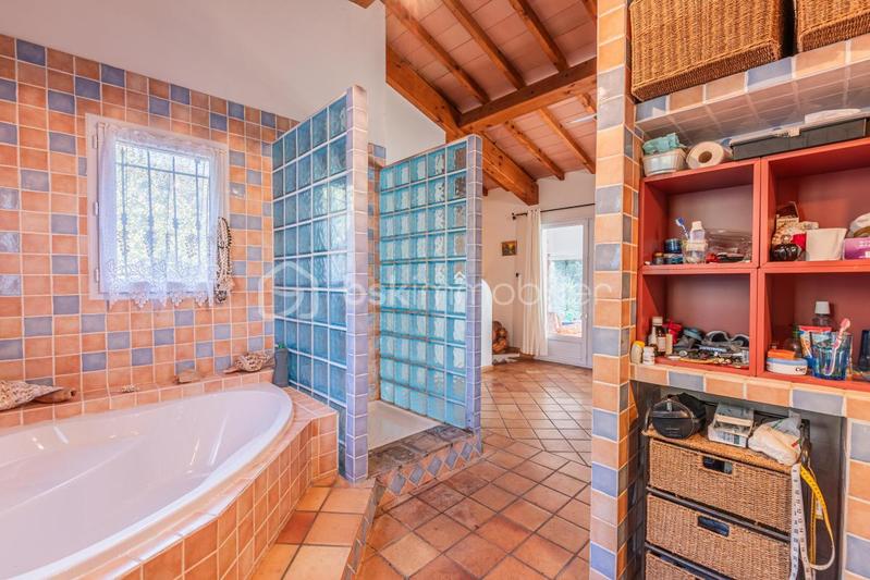 Propriété - 192 m² - 7 pièces