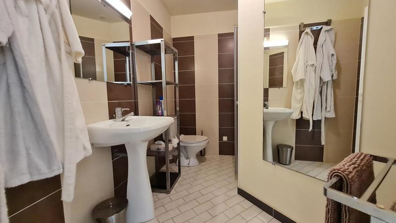 Maison - 217 m² - 6 pièces