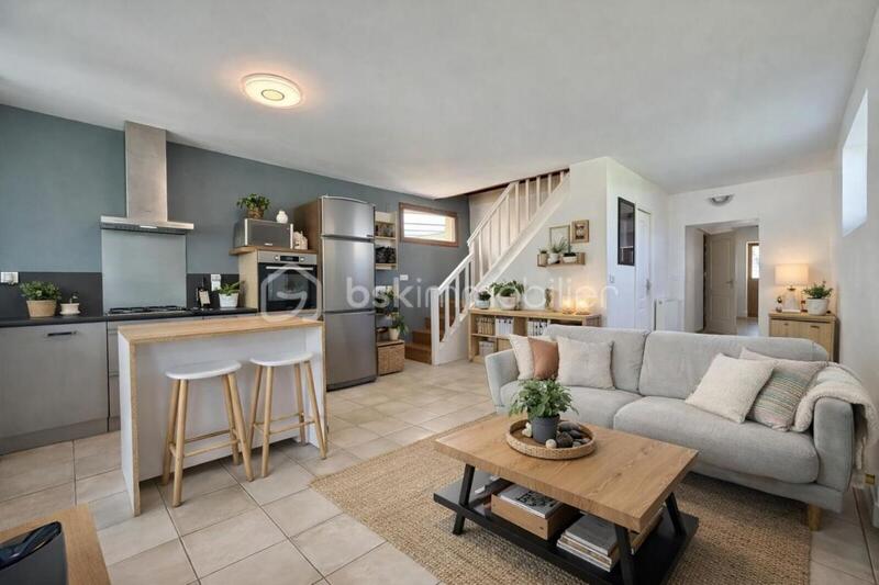 Maison - 245 m² - 10 pièces