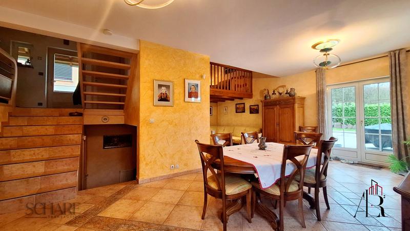 Maison - 180 m² - 8 pièces