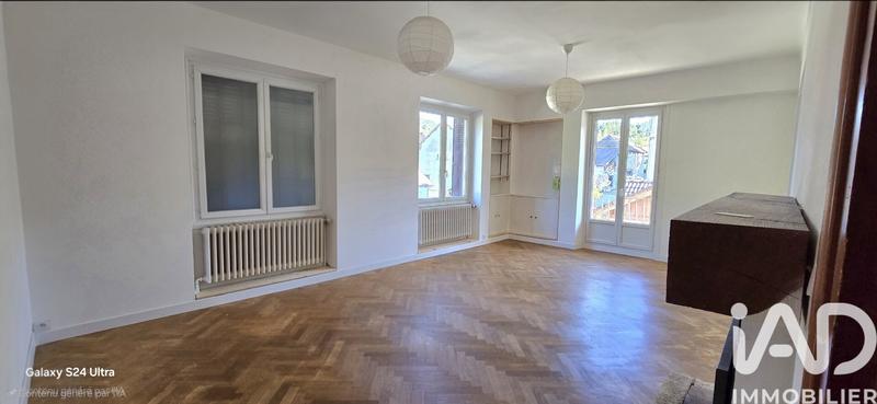 Appartement - 90 m² - 3 pièces