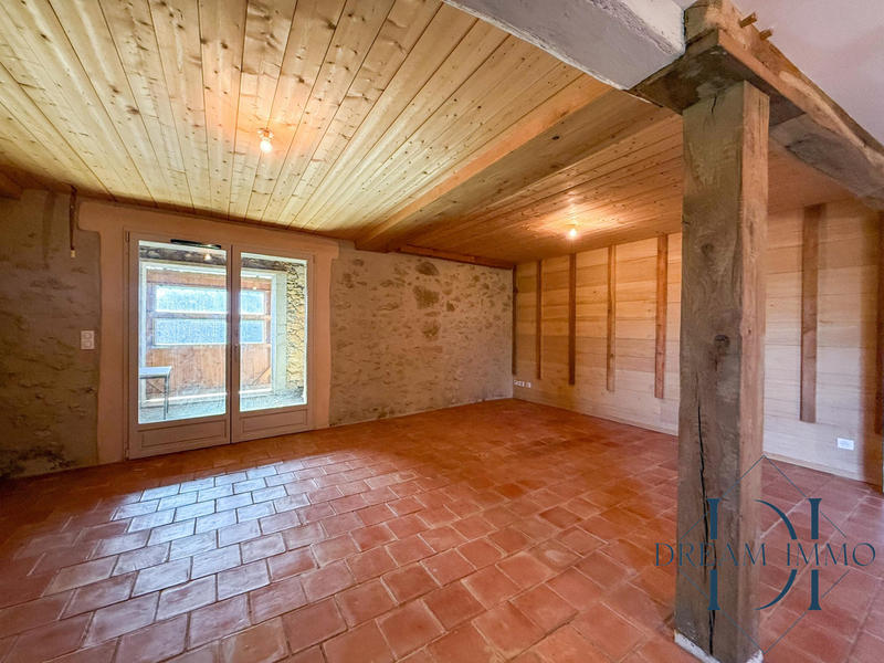 Maison - 196 m² - 5 pièces