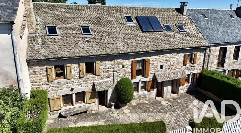 Maison - 199 m² - 9 pièces