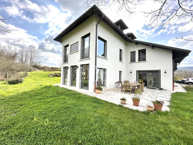 Ferme - 673 m² - 13 pièces