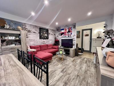 Appartement - 82 m² - 4 pièces