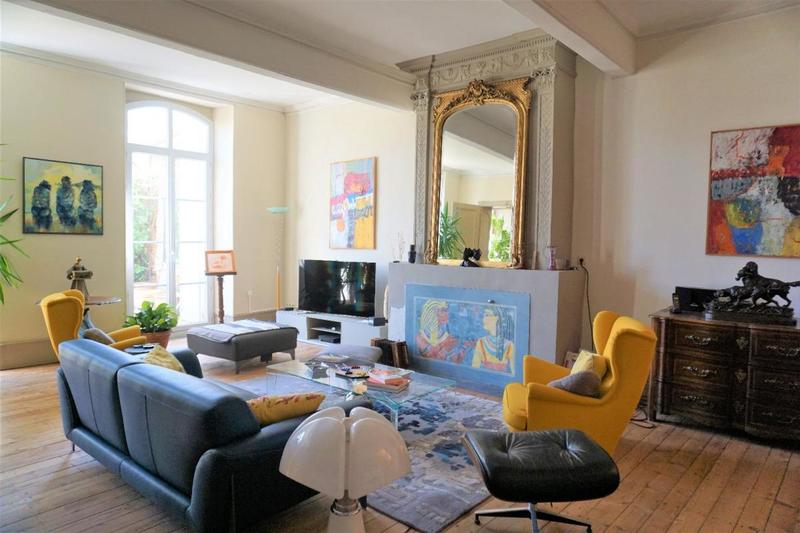 Maison de maîtres - 511 m² - 13 pièces