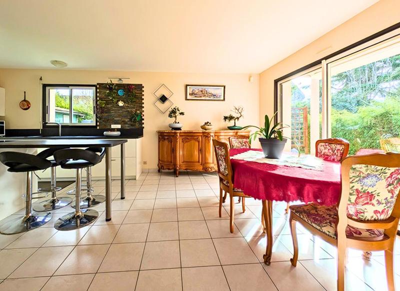 Maison - 110 m² - 4 pièces