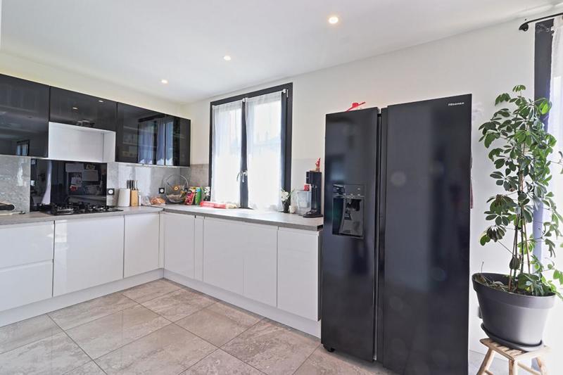 Maison - 135 m² - 5 pièces