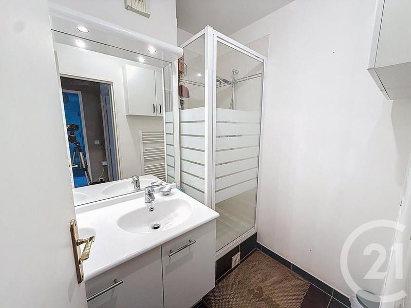 Appartement - 94 m² - 5 pièces