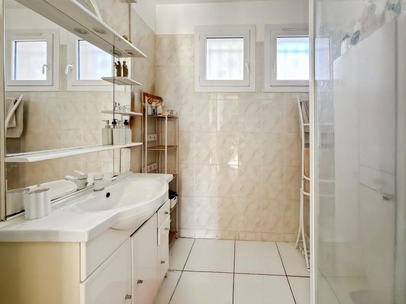 Maison - 200 m² - 7 pièces