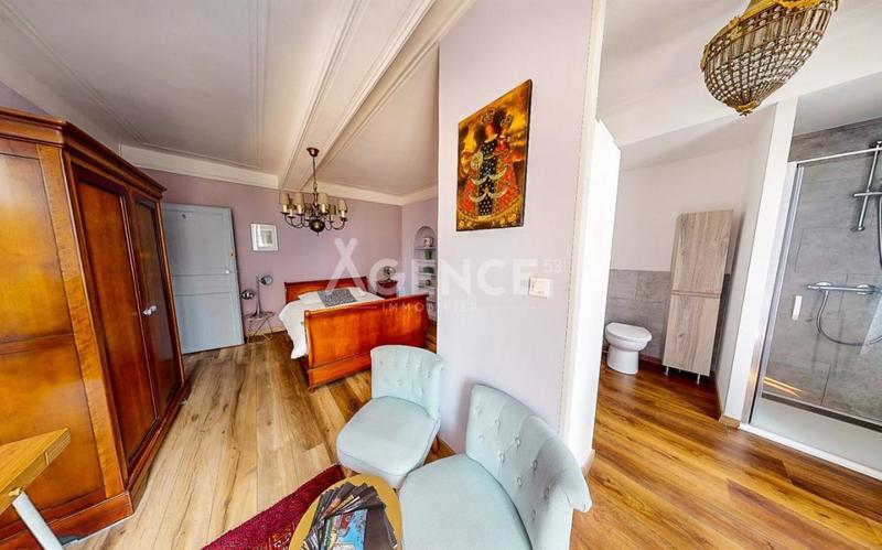 Maison - 294 m² - 7 pièces